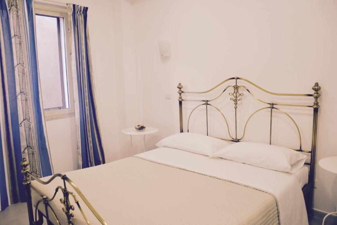 I Tesori Del Mare Bed & Breakfast Летояни Екстериор снимка