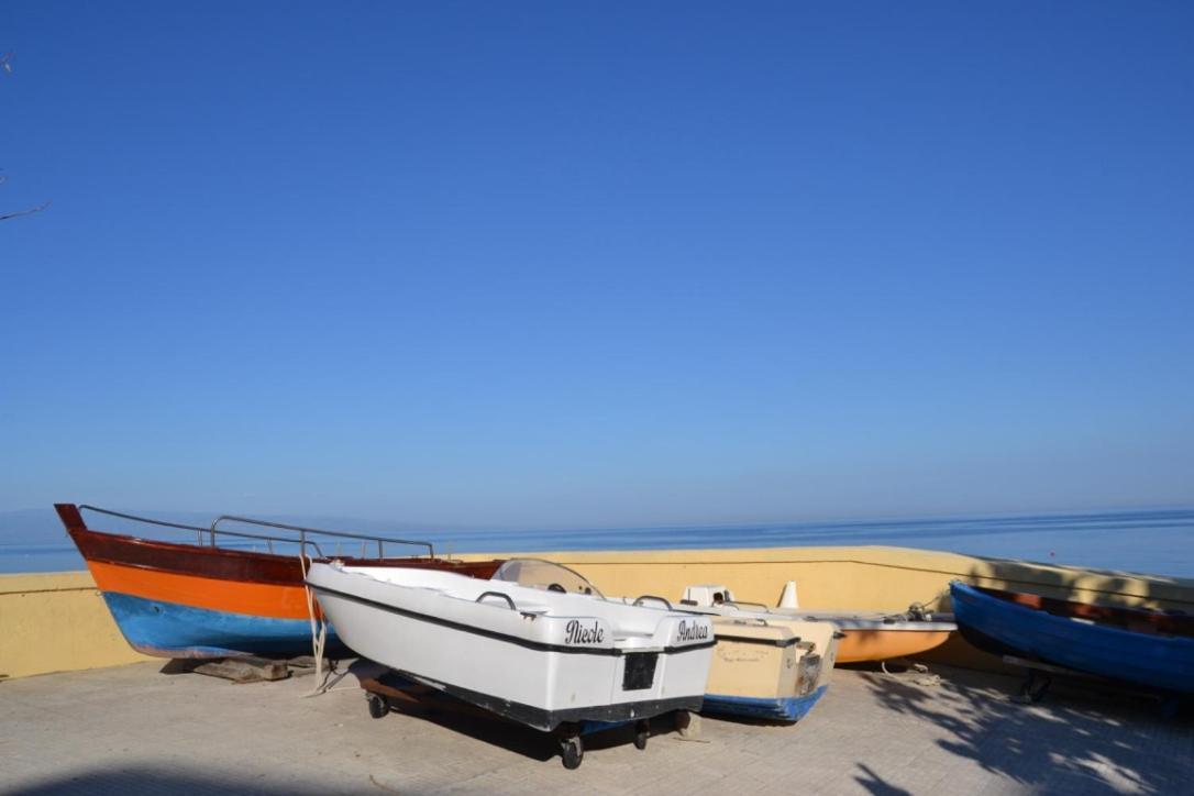 I Tesori Del Mare Bed & Breakfast Летояни Екстериор снимка