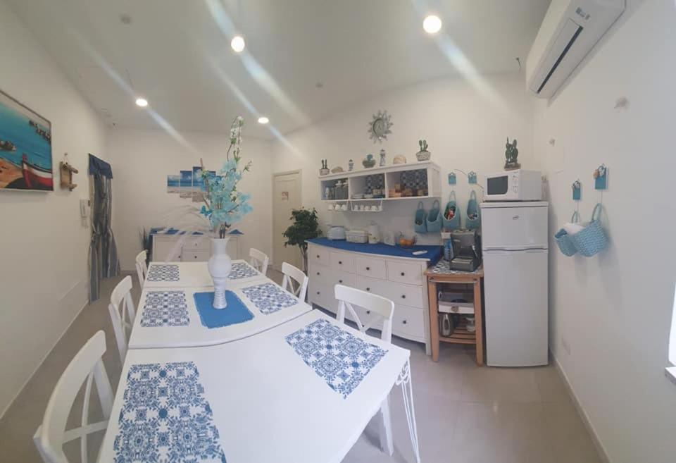 I Tesori Del Mare Bed & Breakfast Летояни Екстериор снимка